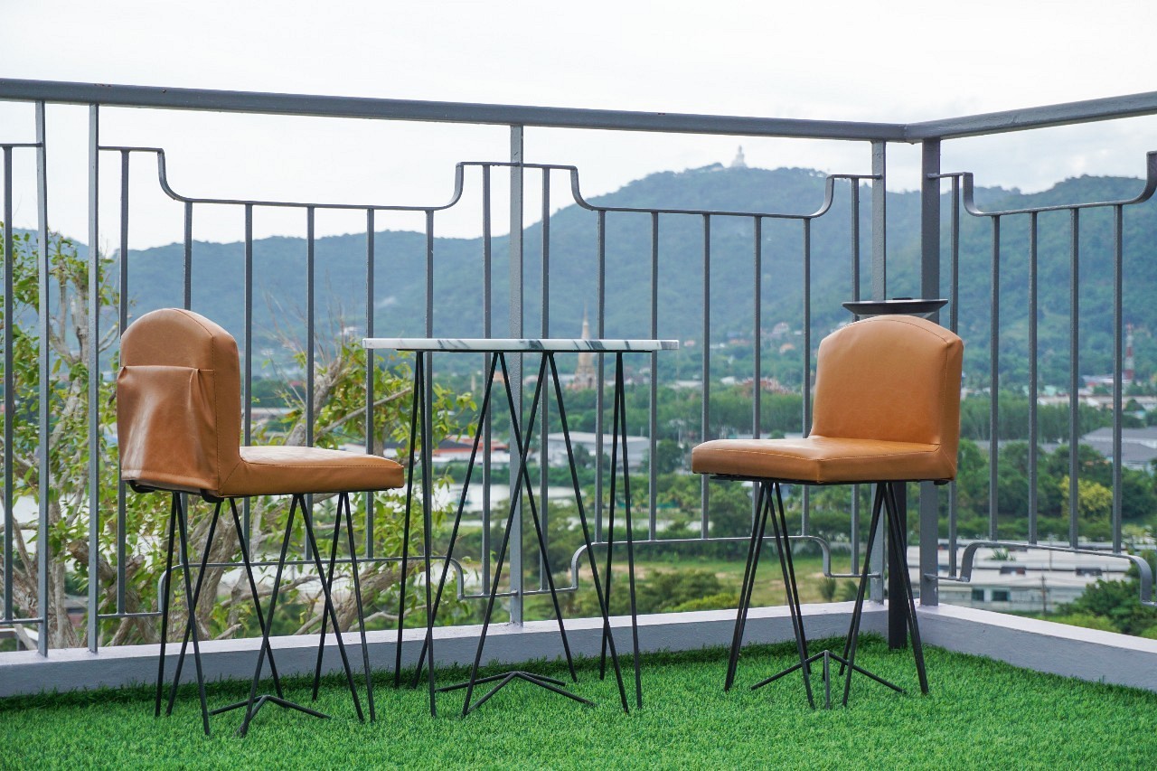 Infinity Pool and Rooftop