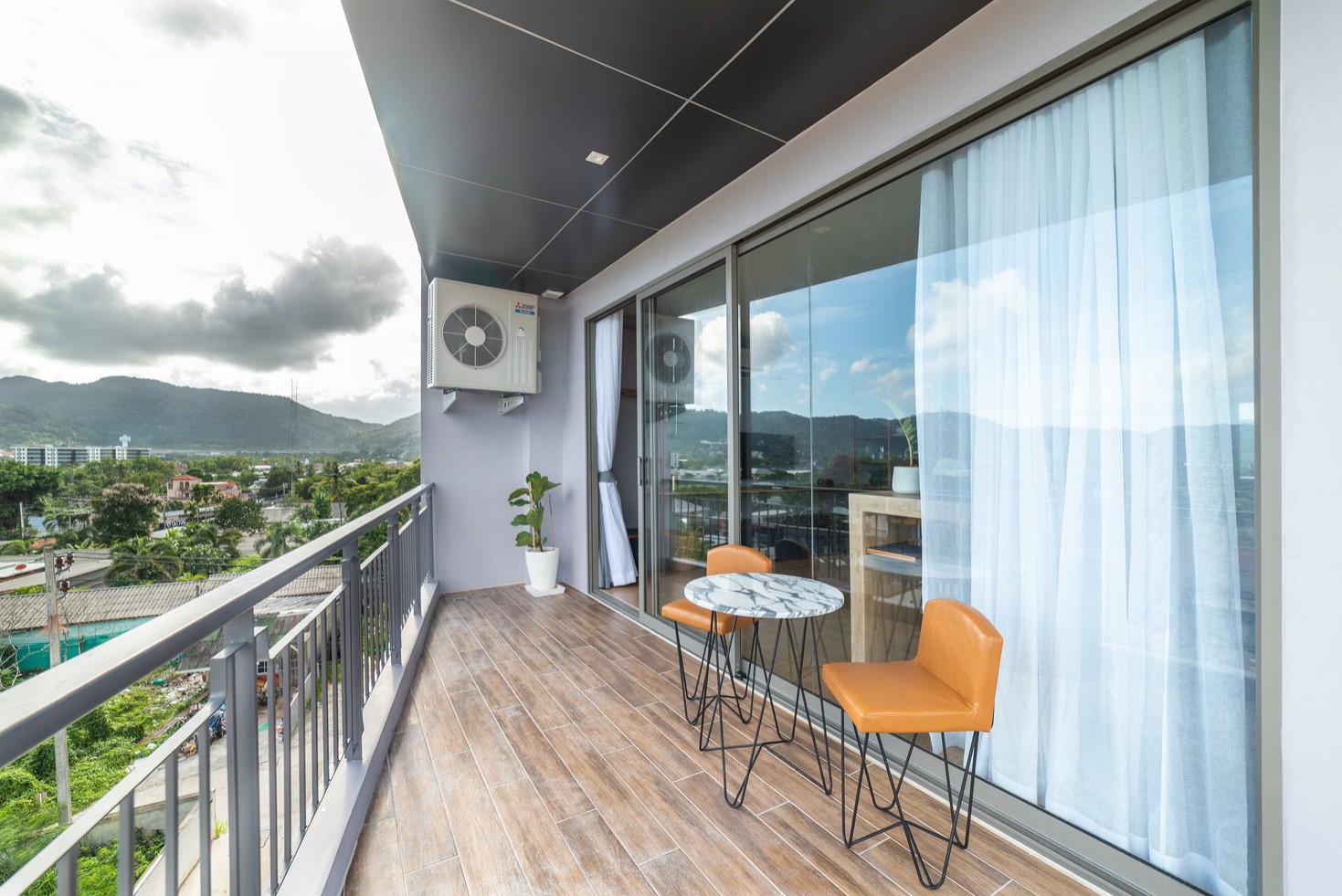 Deluxe Double/Twin Bed