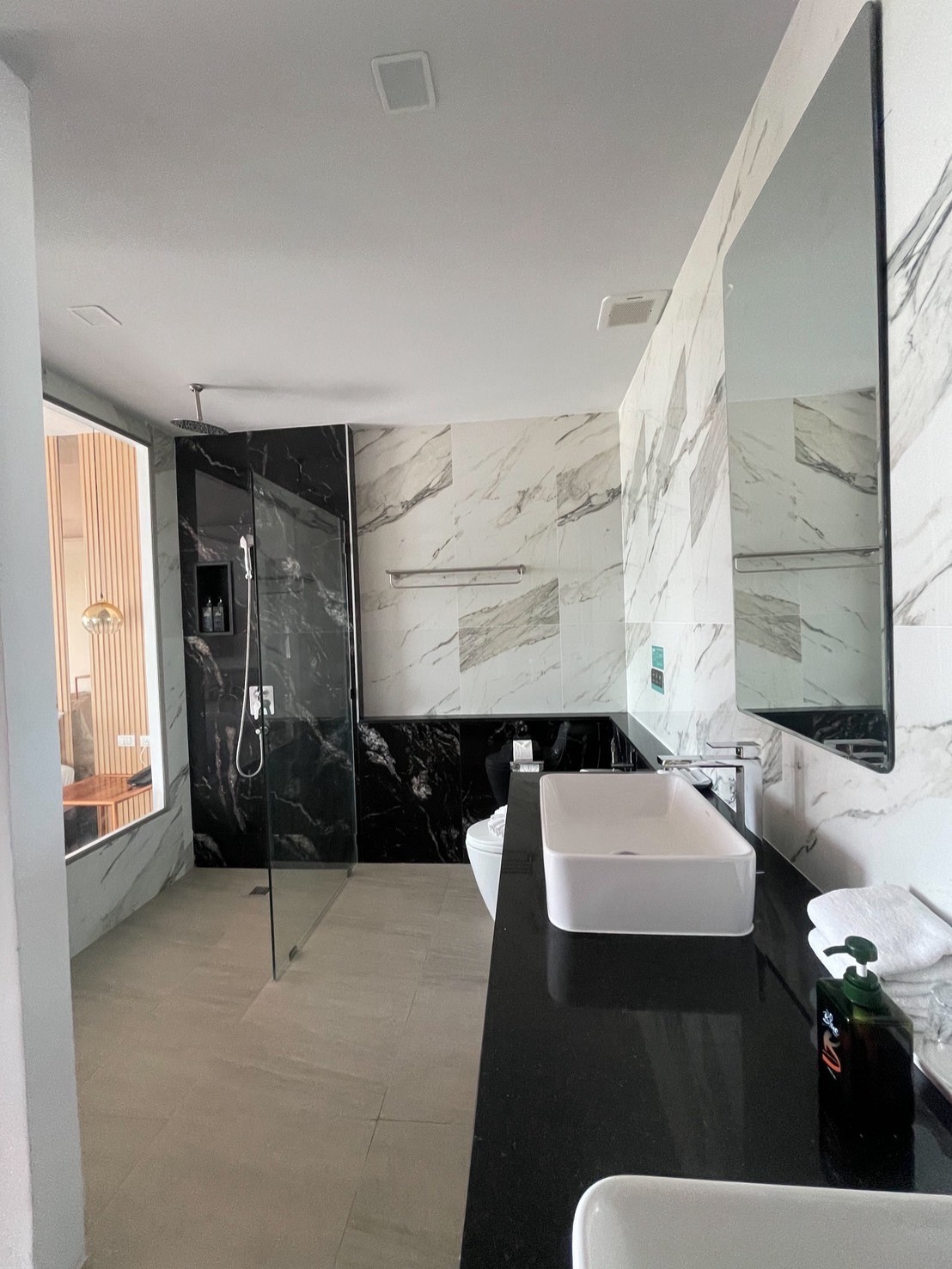 Premium Luxury Suite