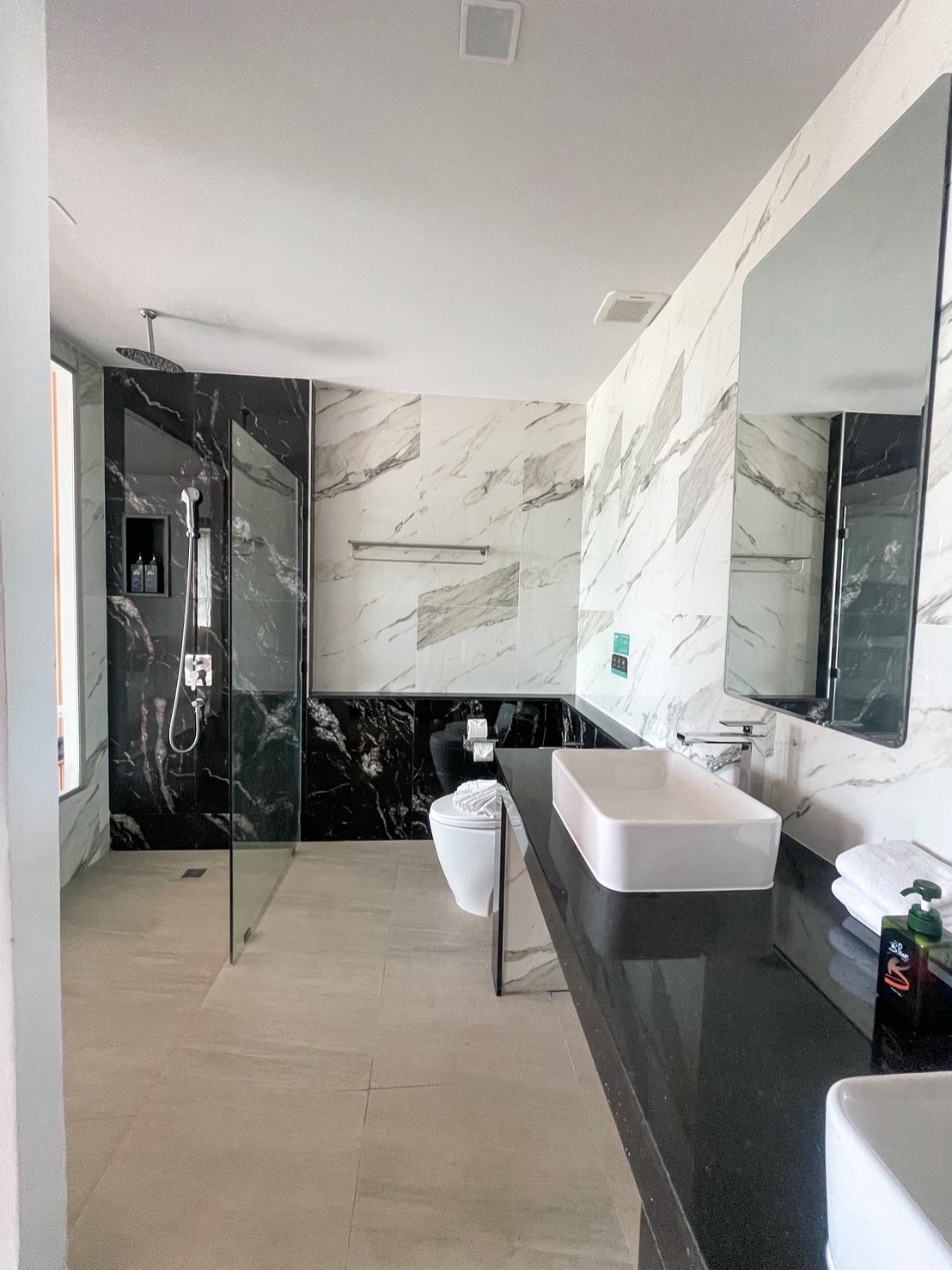 Premium Luxury Suite