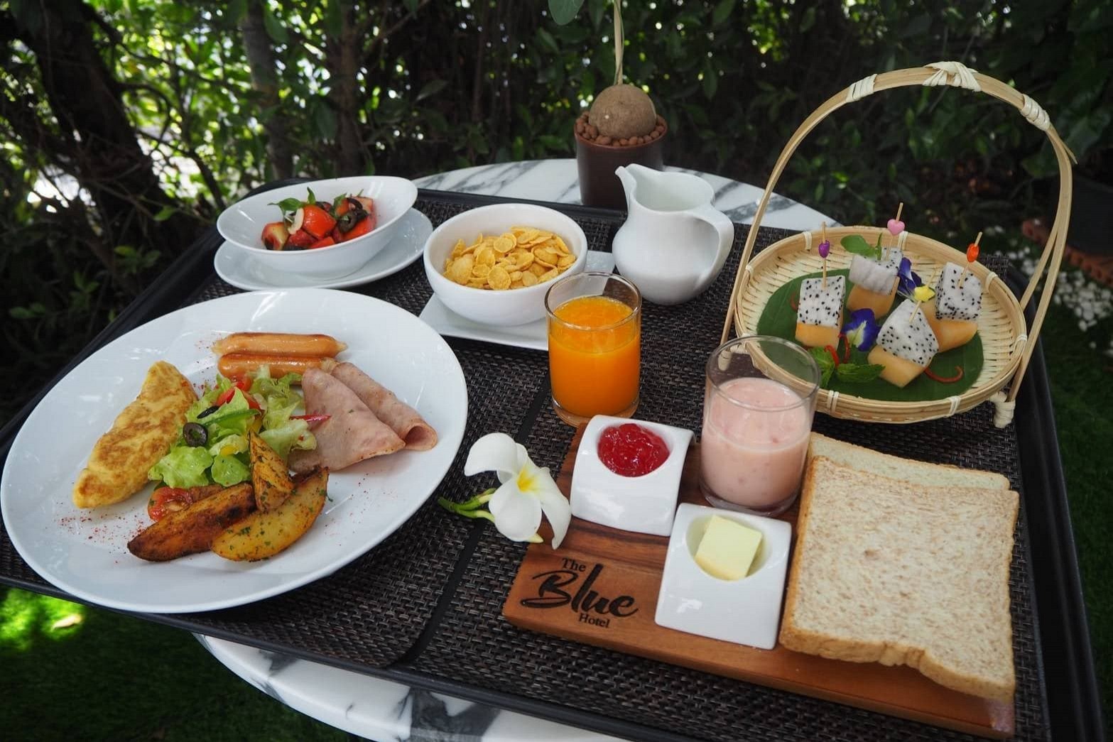 Made in Blue Café @Hotel